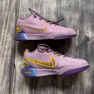 Nike LeBron XXI “Freshwater” Purple Basketball Sneakers